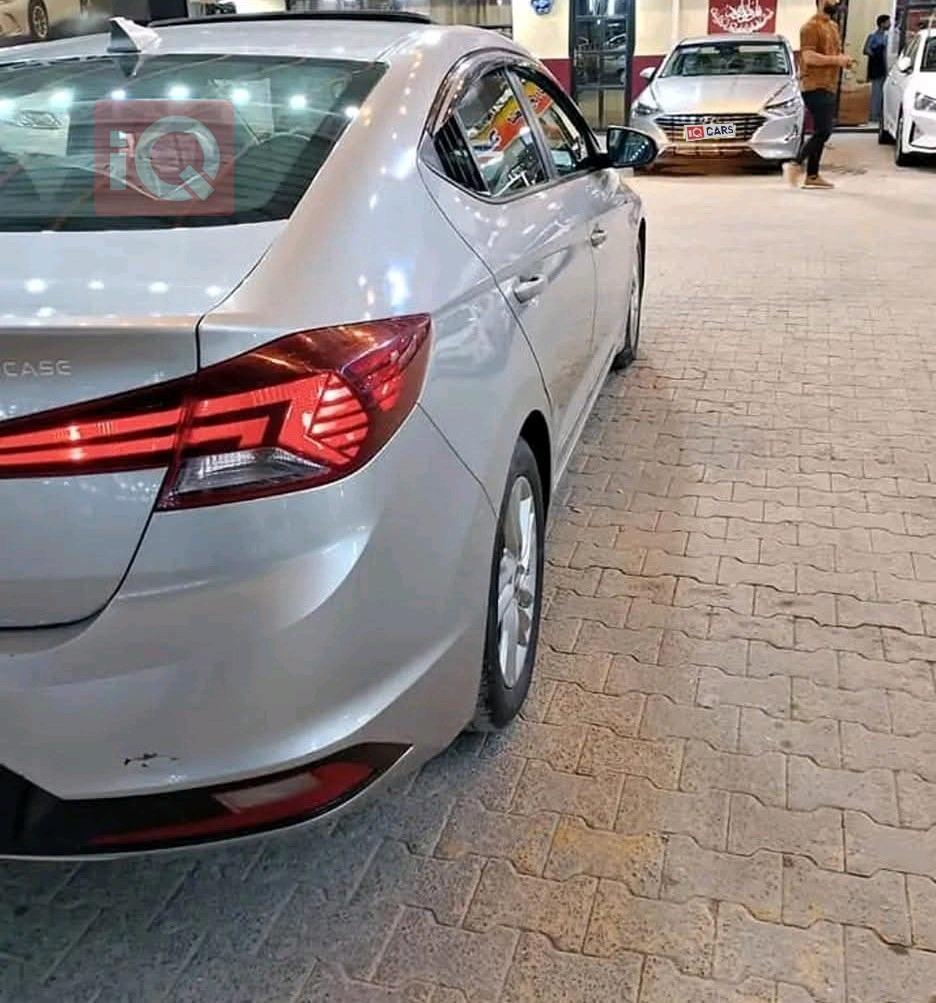 هيونداي النترا